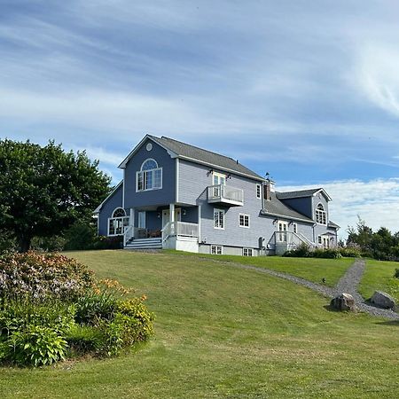 Tides Inn Guest Suites Halls Harbour Exteriör bild
