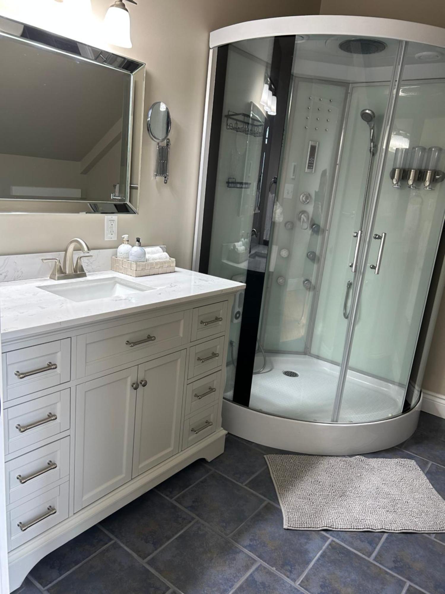 Tides Inn Guest Suites Halls Harbour Exteriör bild