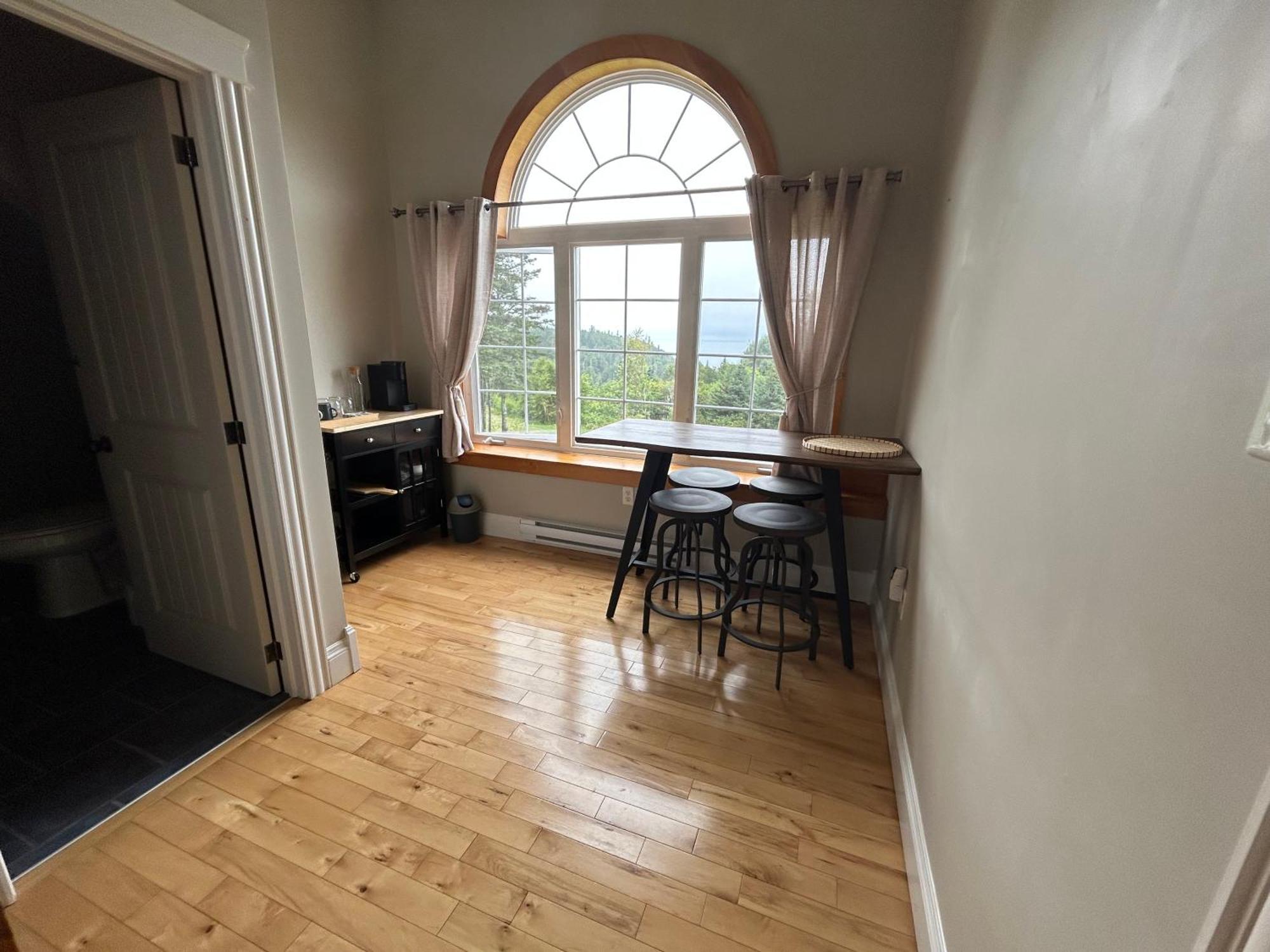Tides Inn Guest Suites Halls Harbour Exteriör bild